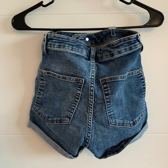 H&M Denim Blue Slim Fit Shorts - Picture 2 of 3